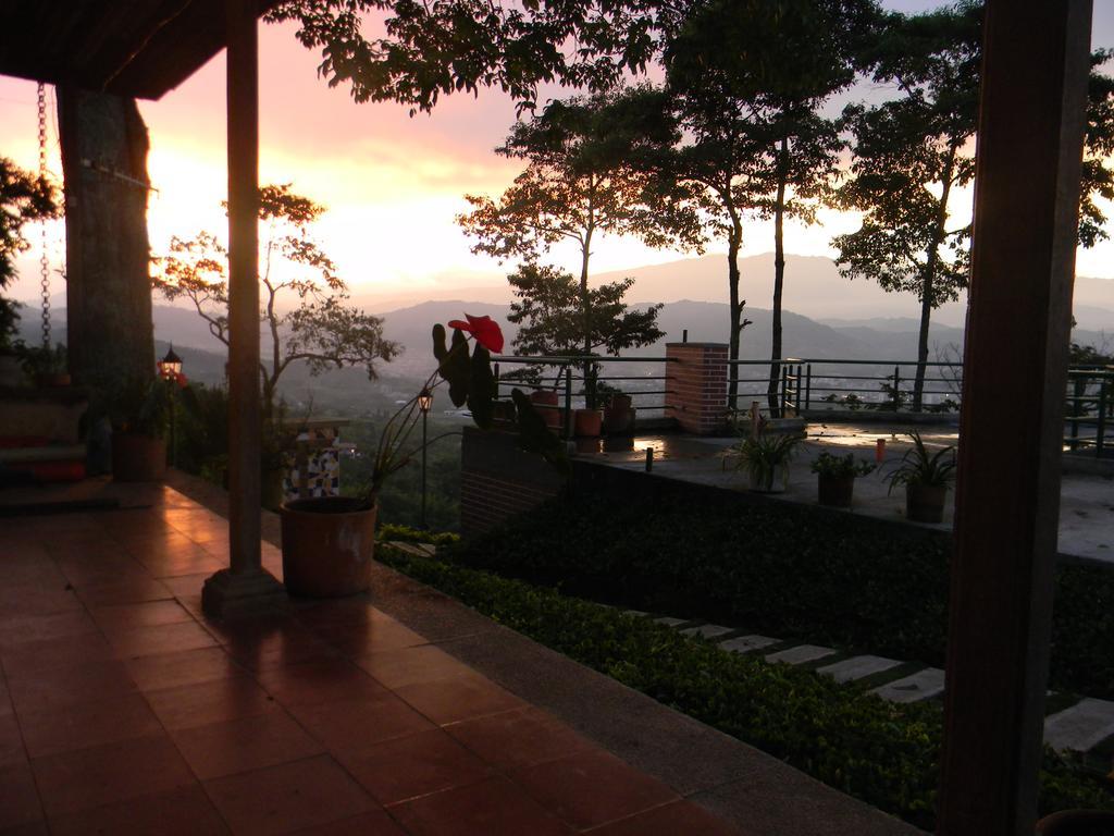 Finca Hotel Villa Ilusion Pereira Exterior foto